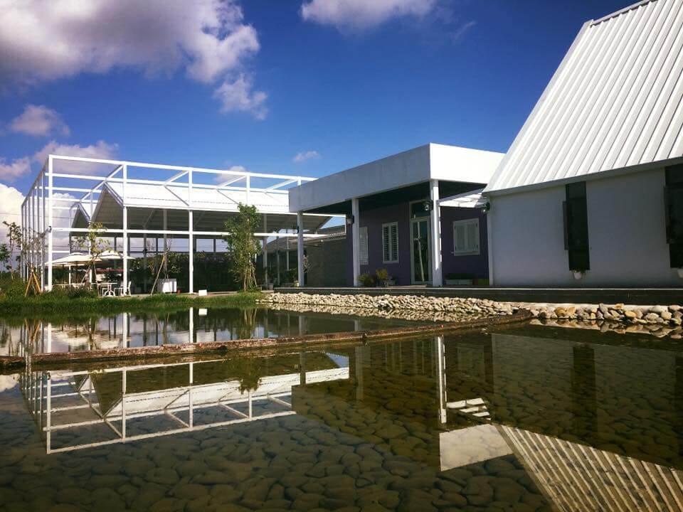 Project Achievement 01-Angel Garden-Use Strong House Double Layer Hollow PVC Heat Insulation Roofing Panel