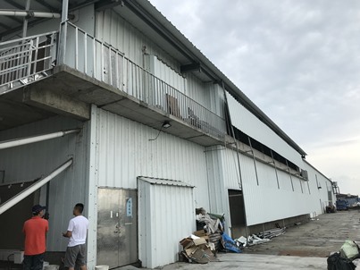 Project Achievement 10-Changhua Coastal Chicken coop-Use Strong House Double Layer Hollow PVC Heat Insulation Roofing Panel 